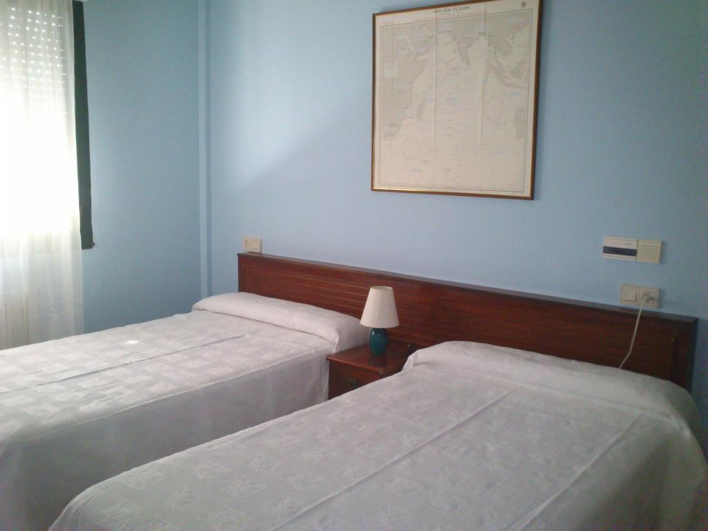 Hotel Brisamar Banugues ห้อง รูปภาพ